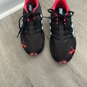 Puma Women's Black and Pink Athletic Shoes